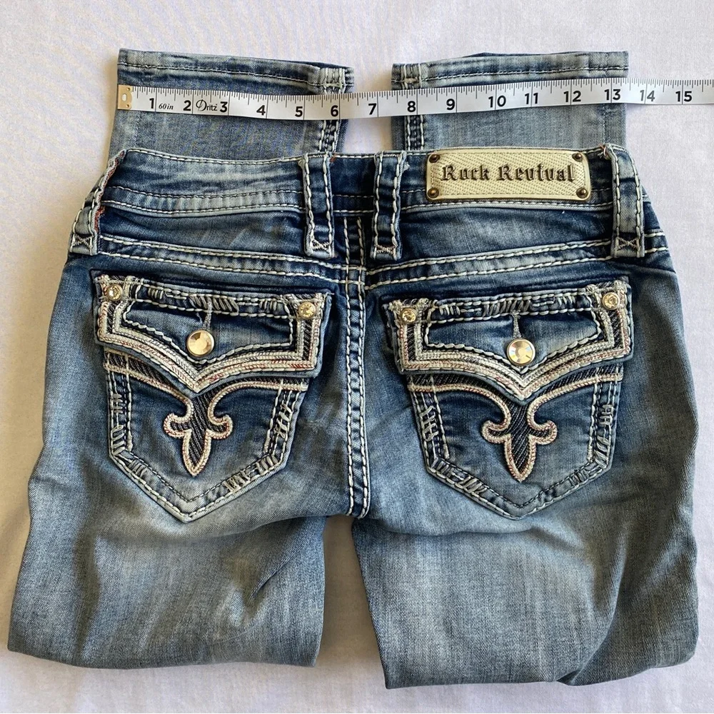 Rock Revival Ena Capri Jeans Style: RJ8469P23 Color: Ena P23 - Picture 6 of 12